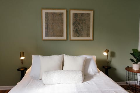 "The Dawning House" - Peaceful Modern Stay w/ Yard House in Georgetown