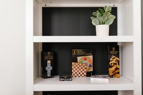 "The Dawning House" - Peaceful Modern Stay w/ Yard House in Georgetown