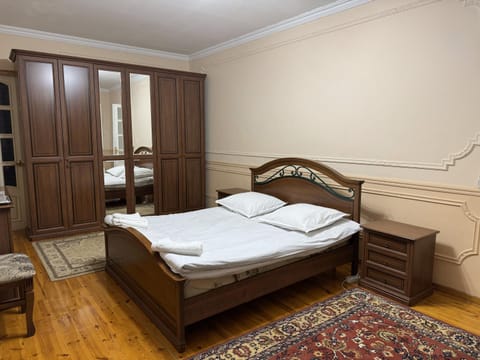 Bed, Photo of the whole room, Bedroom, wardrobe