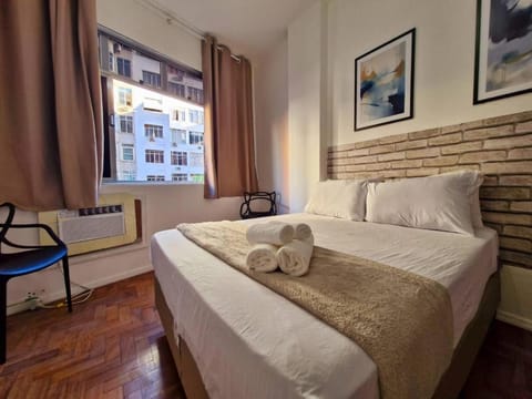 Bed, Bedroom, towels, air conditioner