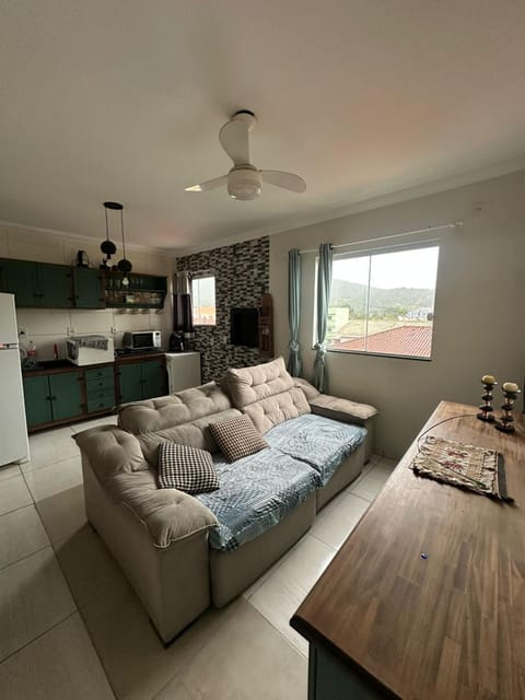 Kitchen or kitchenette, Living room, Seating area, Dining area, pet friendly, stove