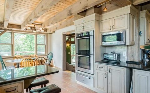 Moonrise Rest A Historic Mohawk Valley Retreat Villa in Saratoga