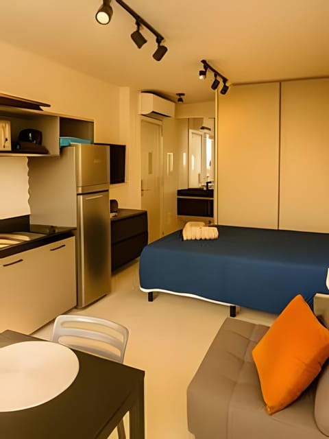 Kitchen or kitchenette, Bedroom
