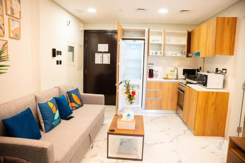 Coffee/tea facilities, Living room, Seating area, oven