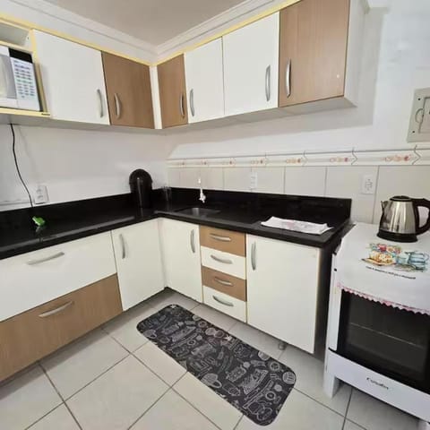 Pets, Sea view, Parking, internet, microwave, oven, pet friendly, stove, kitchen, air conditioner