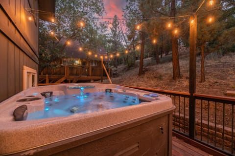 Night, Hot Tub