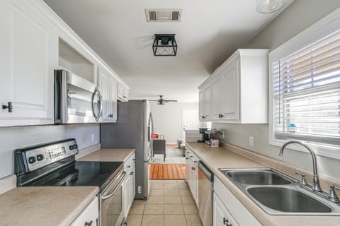 Work, Play and Visit Ole Miss! Cozy Escape Near Town House in Oxford