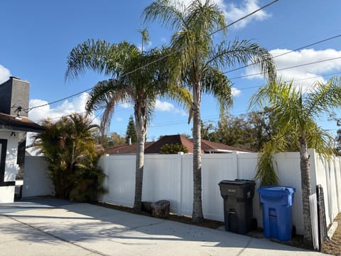 Lilah's House House in Egypt Lake-Leto