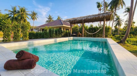Swimming pool, Swimming pool, sunbed