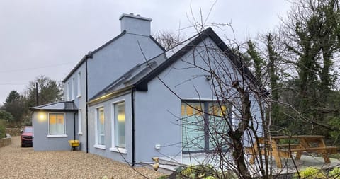 Property building, Patio, Garden, Autumn, Location, Sunrise