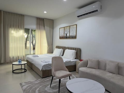 Bedroom, air conditioner