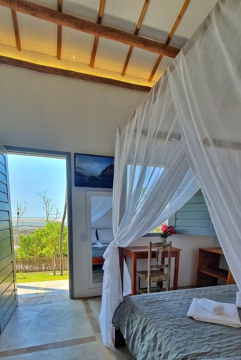 Bed, View (from property/room), Photo of the whole room, Bedroom