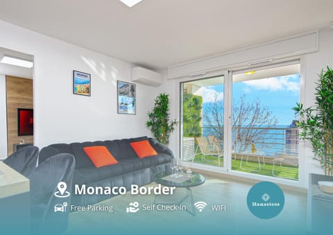 Balcony/Terrace, Living room, Seating area, Sea view, air conditioner