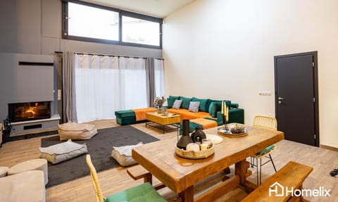 The Grand Loft 31 Apartment in Euboea