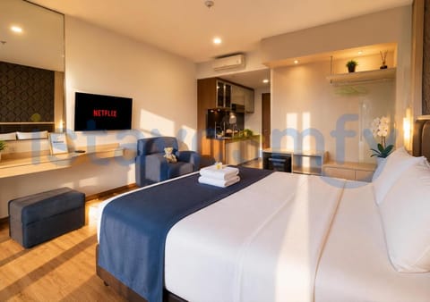 Bed, TV and multimedia, Photo of the whole room, Bedroom, air conditioner