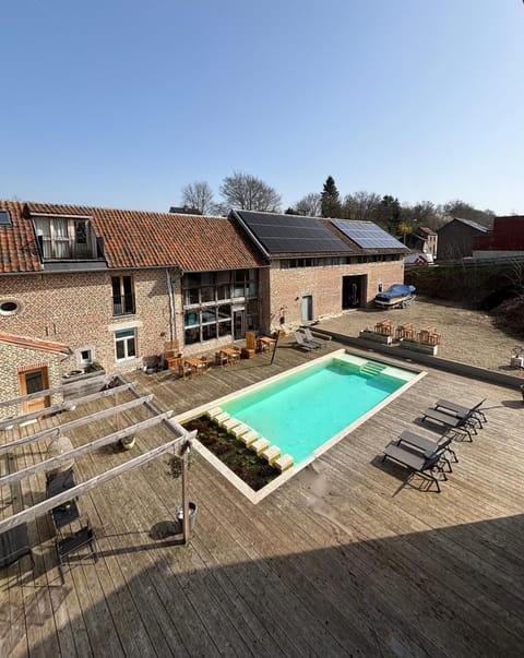 Property building, Swimming pool