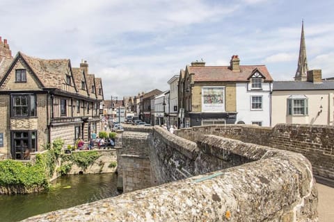 Landmark view, River view