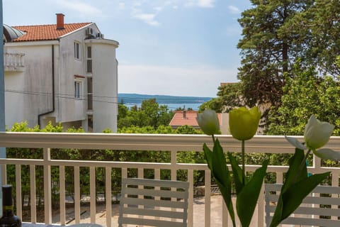 Großes Apartment nur 300 Meter zum Strand mit Meerblick und Waschmaschine Apartment in Crikvenica