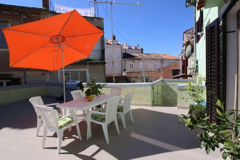 Traumhafte Lage im Zentrum von Porec nur 200 Meter zum Strand mit Meerblick Apartment in Poreč
