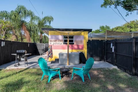 Cozy Orlando Studio with Jacuzzi, Fire Pit, and BBQ House in Azalea Park
