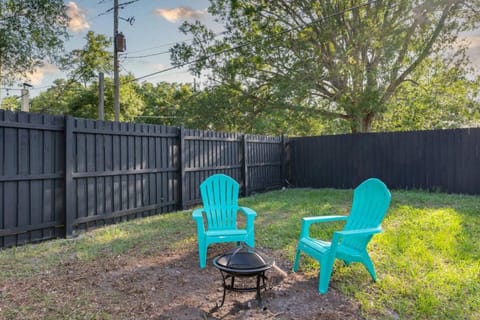 Cozy Orlando Studio with Jacuzzi, Fire Pit, and BBQ House in Azalea Park