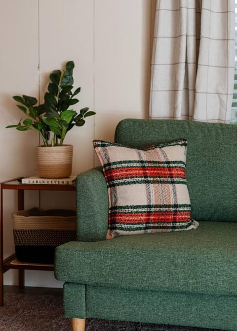 Modern Downtown Orlando Studio in a Prime Location Apartment in Azalea Park