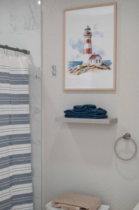 Hip Orlando Studio Nearby Restaurants and Parks Apartment in Azalea Park