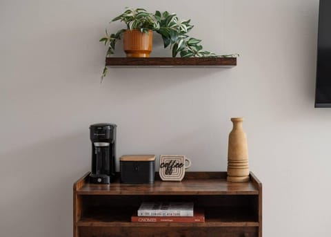 Chic Studio Near Downtown & Theme Parks Apartment in Azalea Park