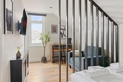 Living room, Bedroom