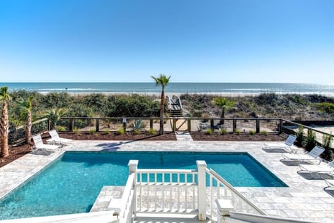 Seascapes 714 Ocean Blvd. Charming, Ocean Front, Private Pool House in Isle of Palms