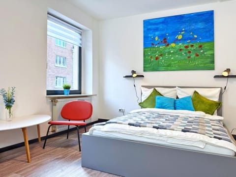 Bed, Photo of the whole room, Decorative detail, Bedroom