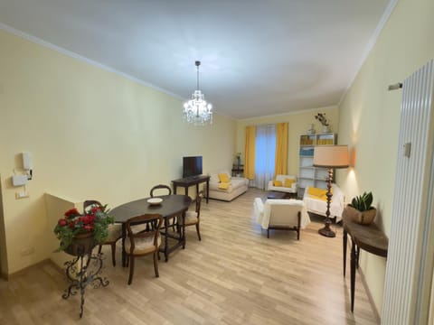 Communal lounge/ TV room, Bed, Living room, Dining area