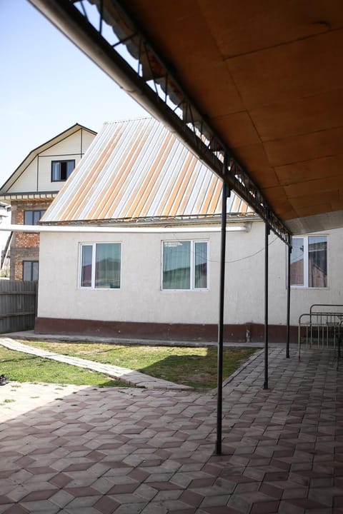 Property building, Day