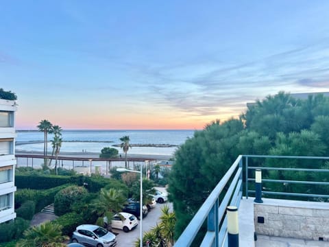 SKR - Rooftop flat 6P Apartment in Nice