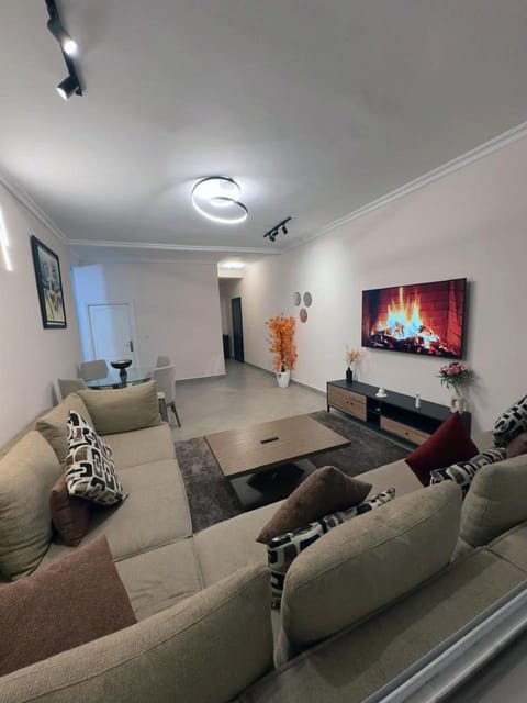 Communal lounge/ TV room, TV and multimedia, Living room, Seating area