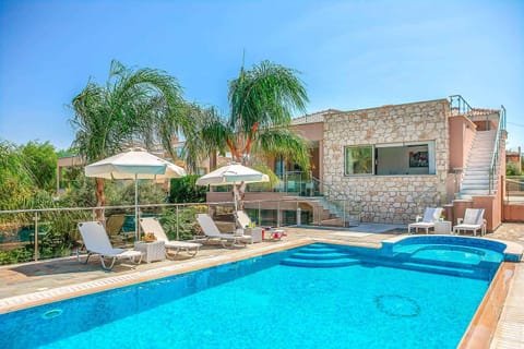 Patio, Balcony/Terrace, Swimming pool, sunbed