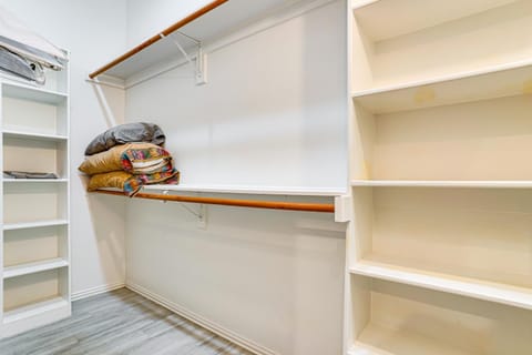 Group-Friendly Burleson Getaway with Outdoor Oasis House in Burleson