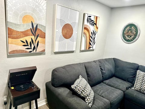 Living room, Decorative detail