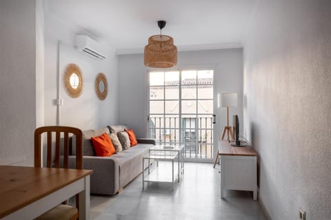 Property building, Living room, Seating area, Dining area