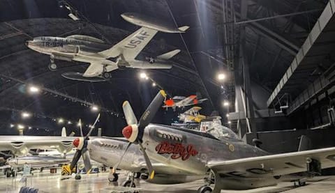 Modern Retreat Near DAY Airport & Metropark House in Vandalia