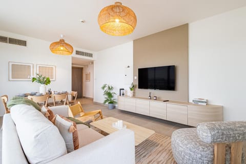 Unique Luxury - Saadiyat 2 BDR - Designer's Dream - 5 min walk from NYU - 5 min from Louvre, Zayed Museum, Mamsha Apartment in Abu Dhabi