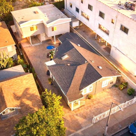 Property building, Facade/entrance, Neighbourhood, Bird's eye view, Garden, Garden, Garden view