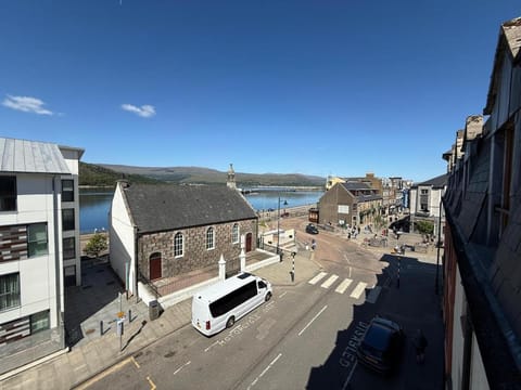 Sea view, Street view