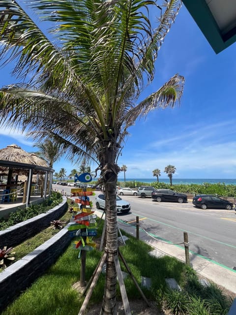 Casa Flamingo Splash Dania Beach Vibes! House in Dania Beach