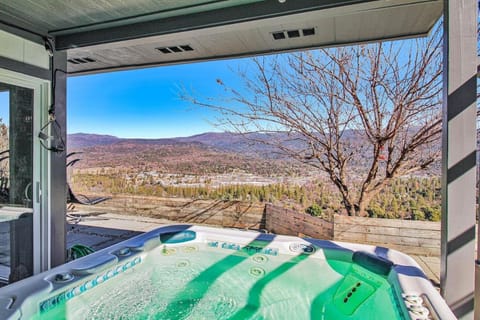 Yosemite Retreat, Views and Hot Tub House in Oakhurst