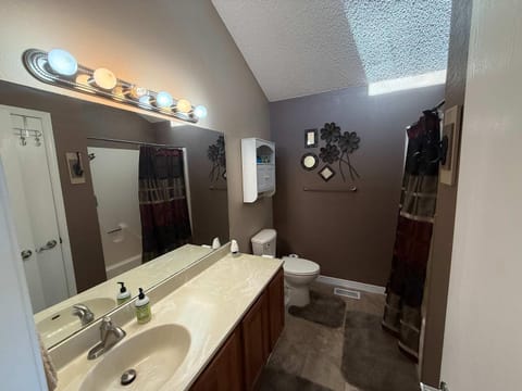 Spring Valley Blue 3BR Lake View Home House in Lake of the Ozarks