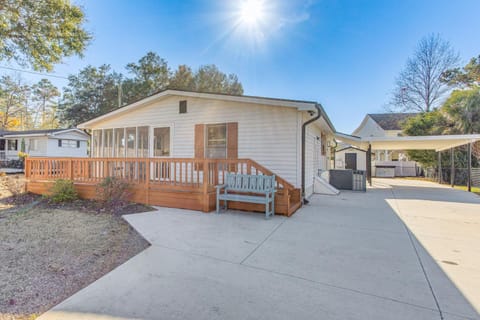 Walk to Beach! Dog-Friendly Home in Murrells Inlet House in Garden City