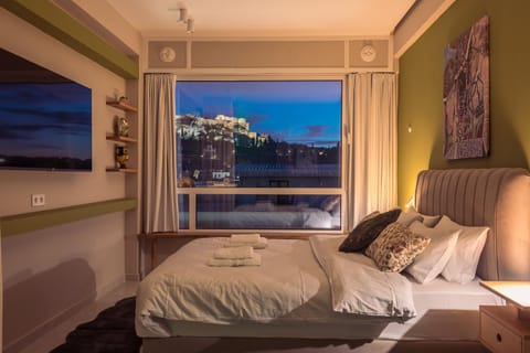 Bed, Night, TV and multimedia, Photo of the whole room, Bedroom, towels