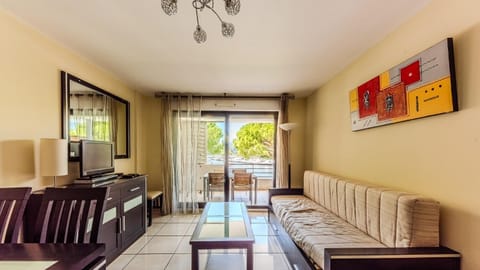 Communal lounge/ TV room, Living room