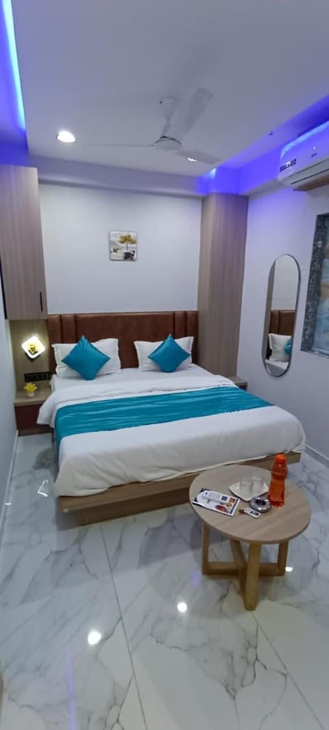 Bed, TV and multimedia, Photo of the whole room, Bedroom, air conditioner